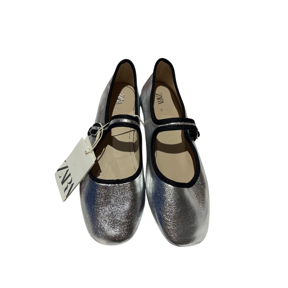 Zara 2.5 silver black trim leather like Maryjane’s ballet slipper nwt perfect